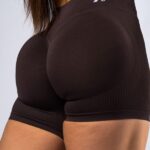 NEBBIA Шорты High-Waist Push-Up Shorts POWER 893 DARK BROWN