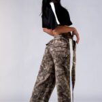 NEBBIA Брюки Oversized Sweatpants POWER 896 LIGHT BROWN CAMO