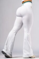 NEBBIA Леггинсы High-Waist Flared Leggings CLUB D’OR 630 white