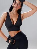 NEVERLATE Удлиненный спортивный топ-бра с легкой поддержкой черный NW08.1443.2