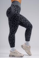 NEBBIA Лосины Push-Up Compression Leopard Leggings 849 PRIMAL черный — изображение 2