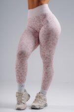 NEBBIA Лосины Push-Up Compression Leopard Leggings 849 PRIMAL розовый — изображение 4