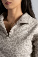 NEBBIA Свитшот Half-zip Leopard Sweatshirt 866 PRIMAL кремовый — изображение 4