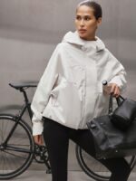 NEVERLATE Куртка ветровка демисезонная с капюшоном молочная NO28.1396.2 — изображение 4